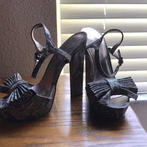 Jessica Simpson heels